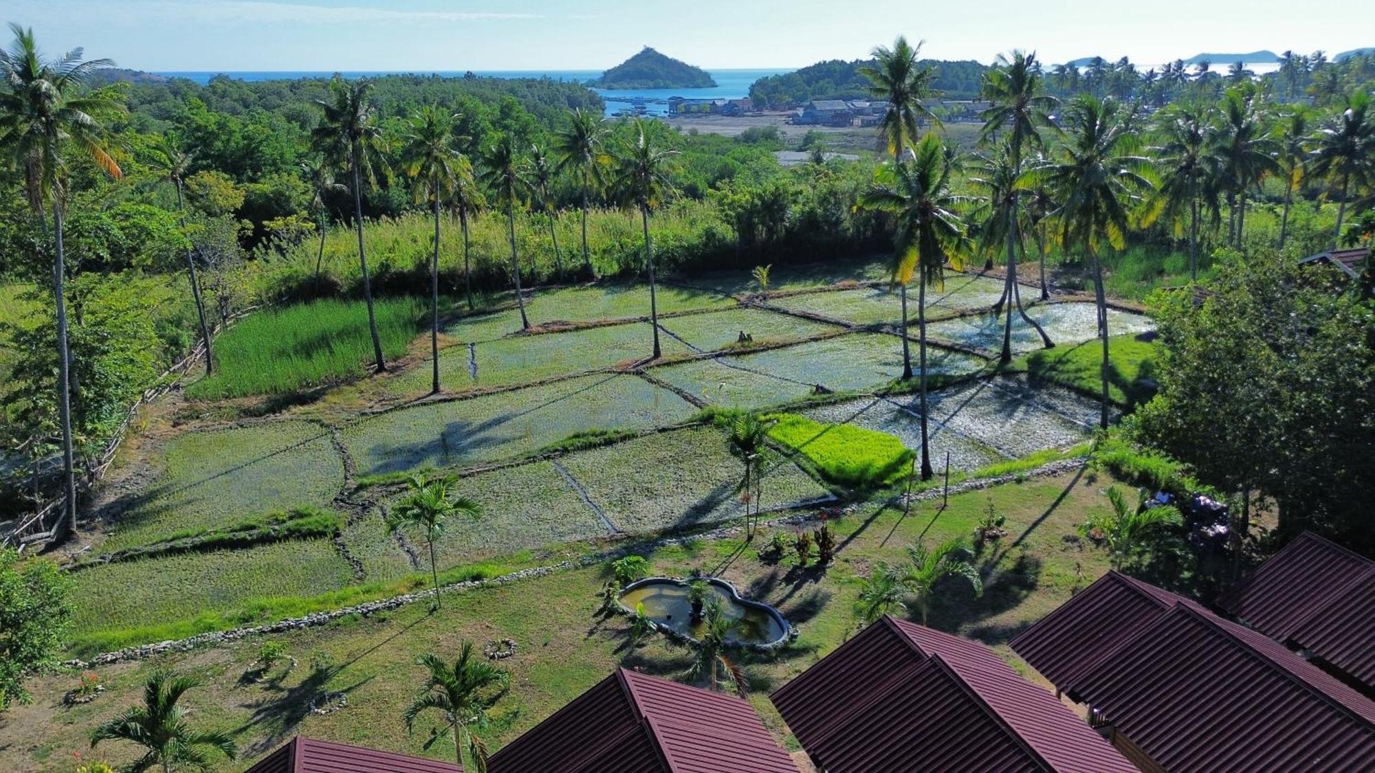 Nuna Bungalows Riung Esterno foto